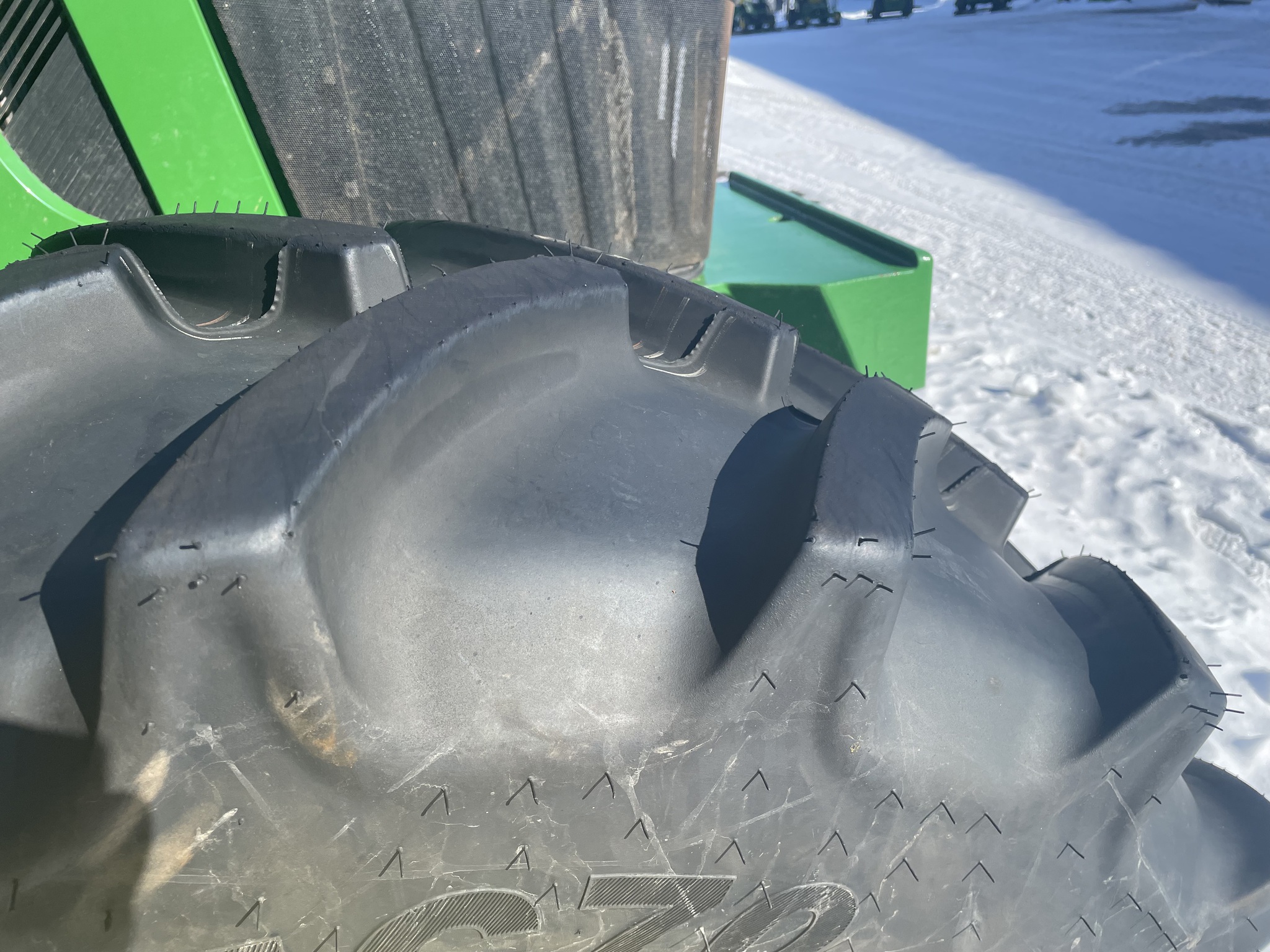 2020 John Deere 6110M Image 10