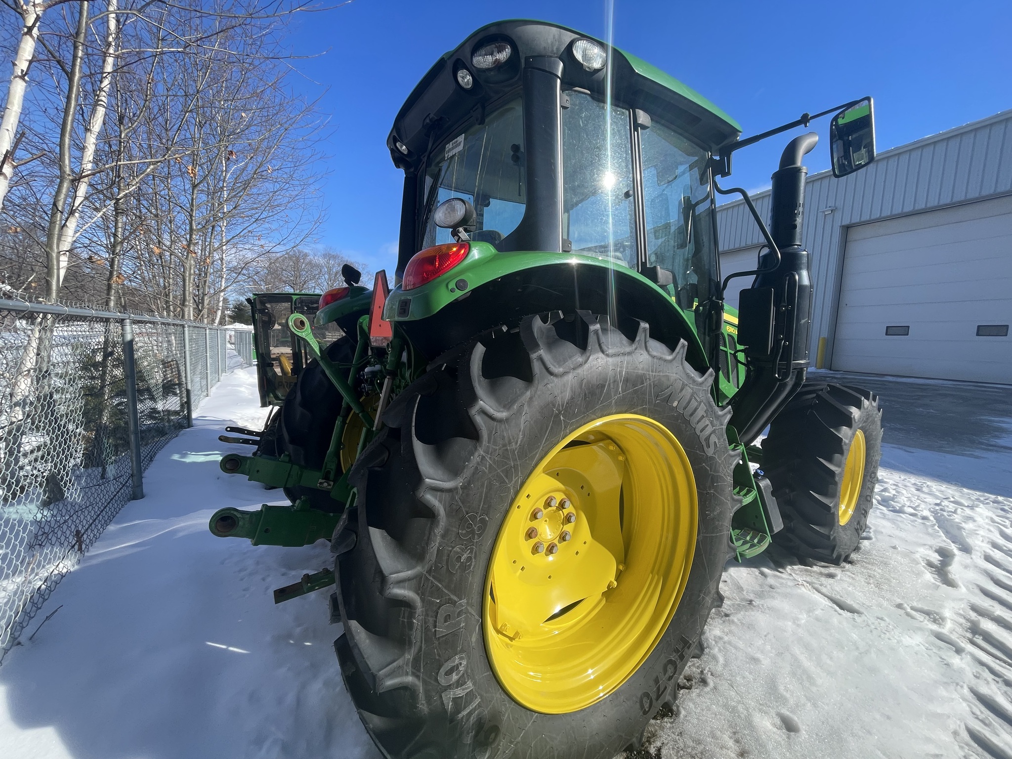 2020 John Deere 6110M Image 6