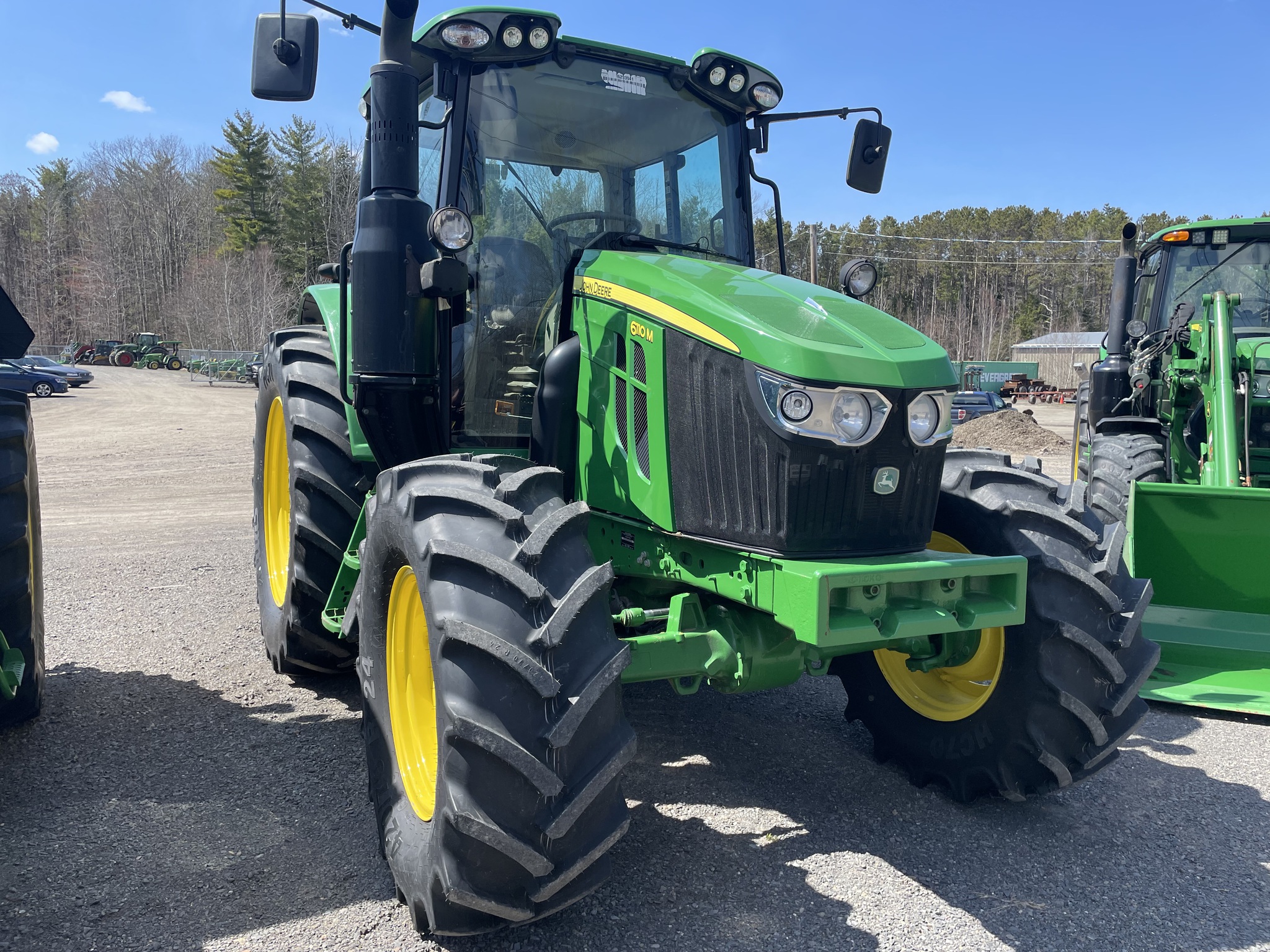 2020 John Deere 6110M Image 1