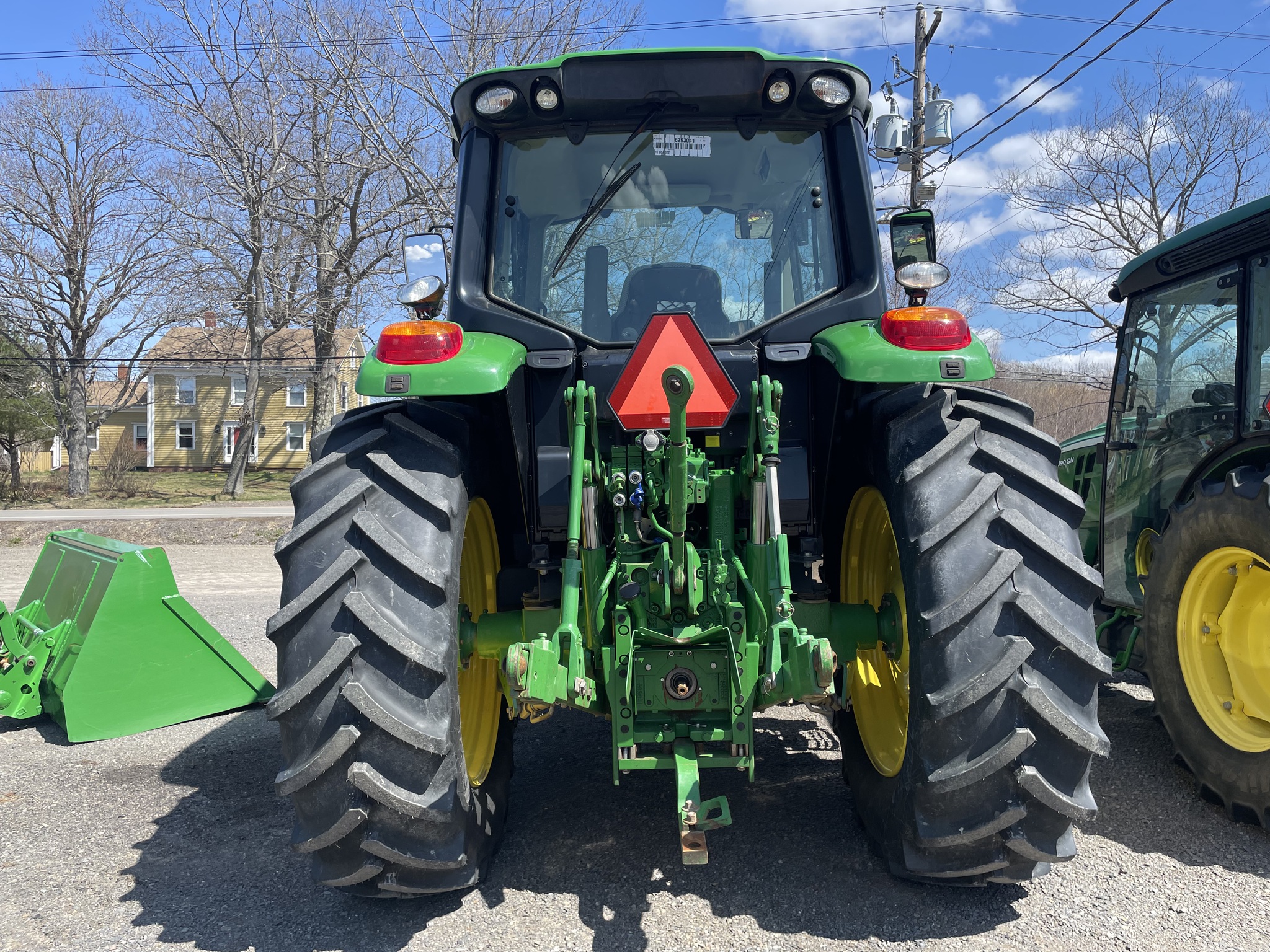 2020 John Deere 6110M Image 3