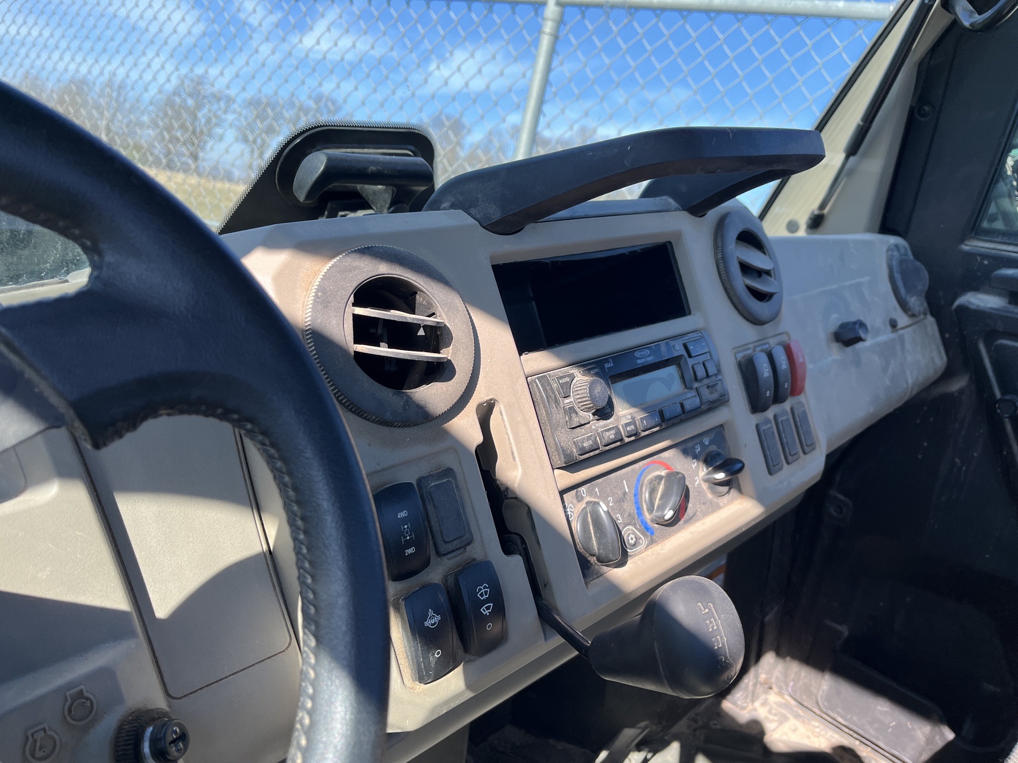  2023 John Deere XUV 835R at Heritage Tractor in Rogersville, MO