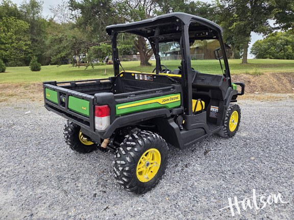 Photo of 2022 John Deere XUV 835M