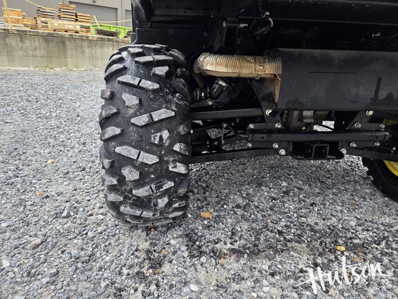 Photo of 2022 John Deere XUV 835M