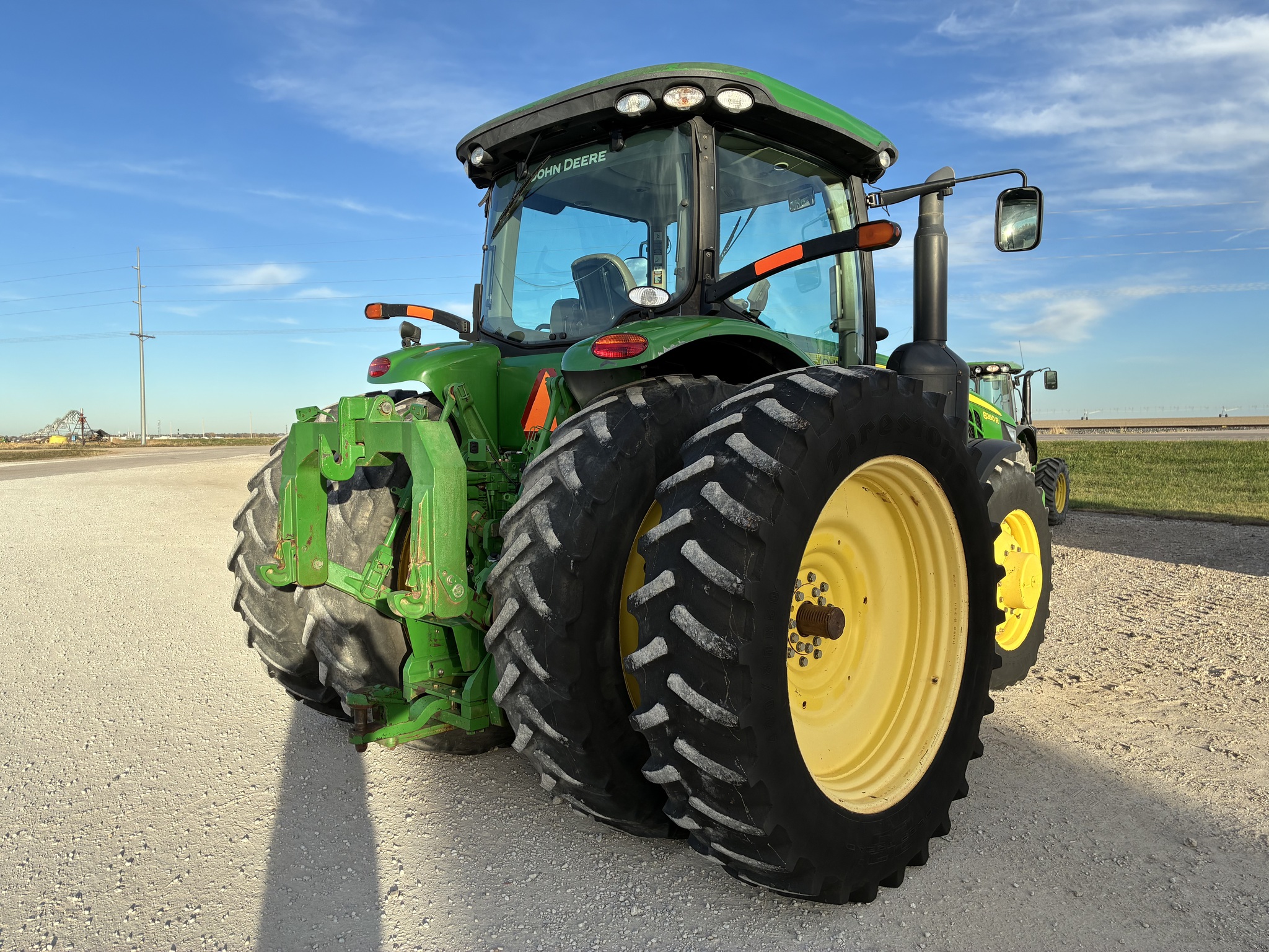 2012 John Deere 8260R Image 4