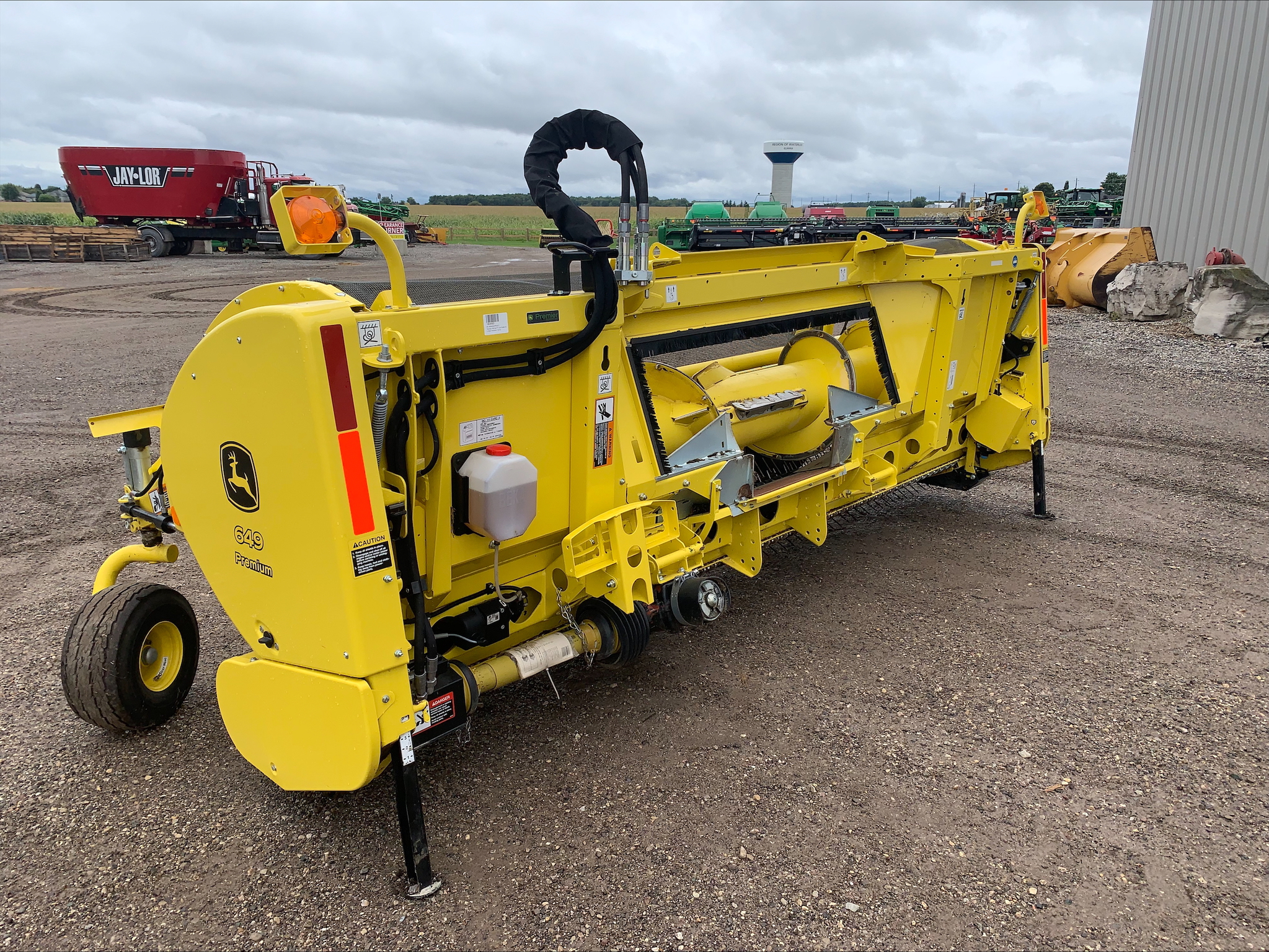 2023 John Deere 649 Image 3