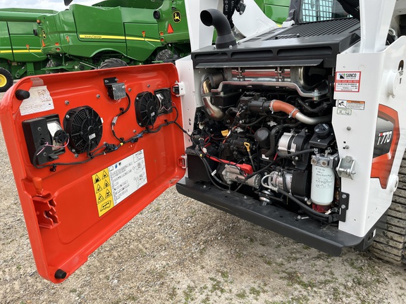 2025 Bobcat T770 - Photo13