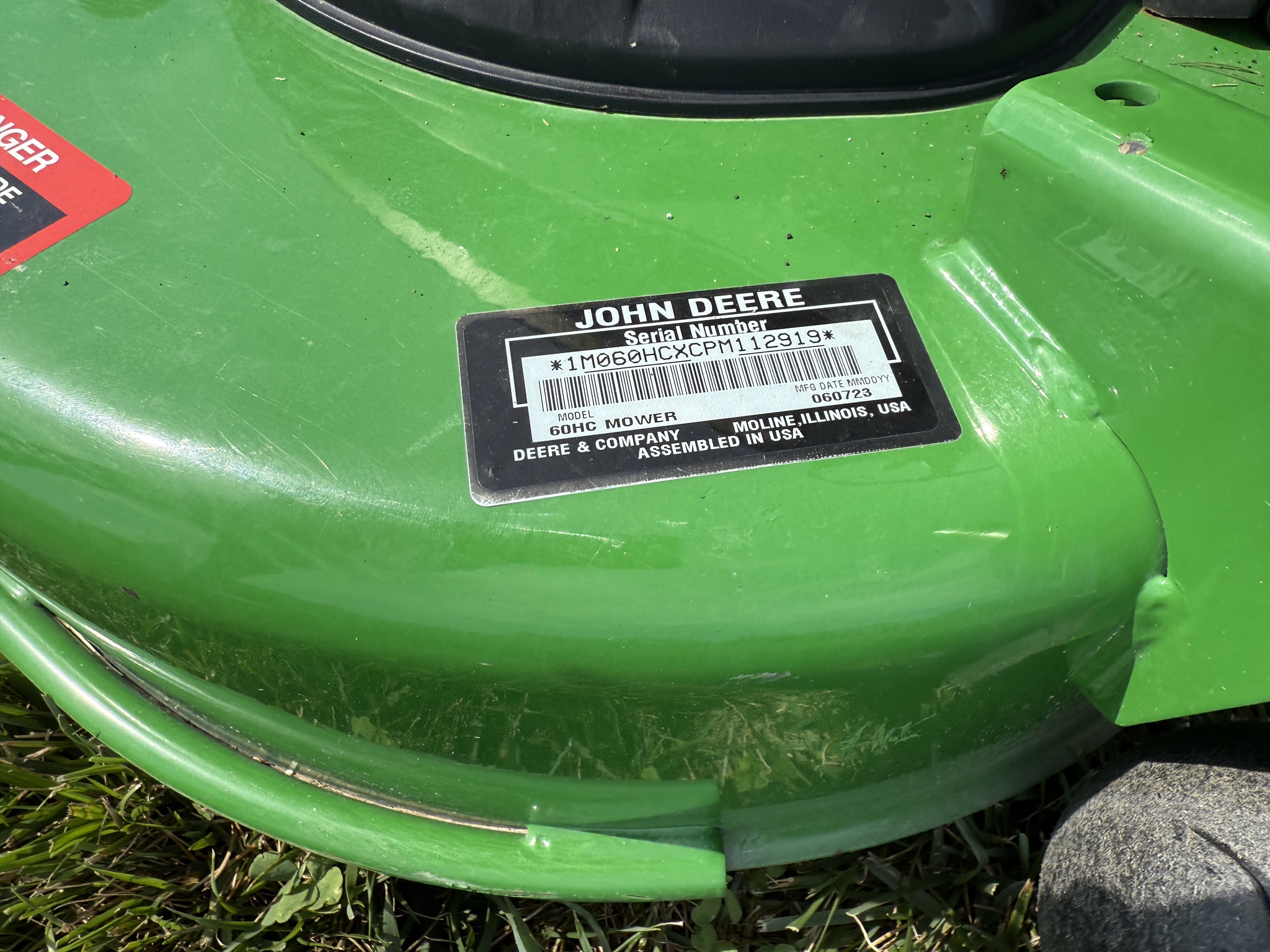2023 John Deere X738 Image 26
