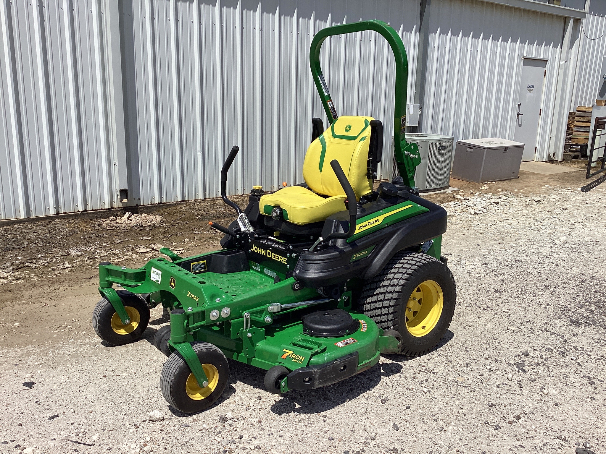 2024 John Deere Z920M Image 2