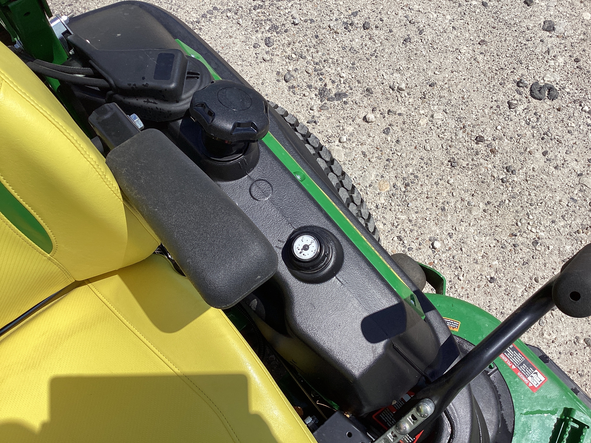 2024 John Deere Z920M Image 11