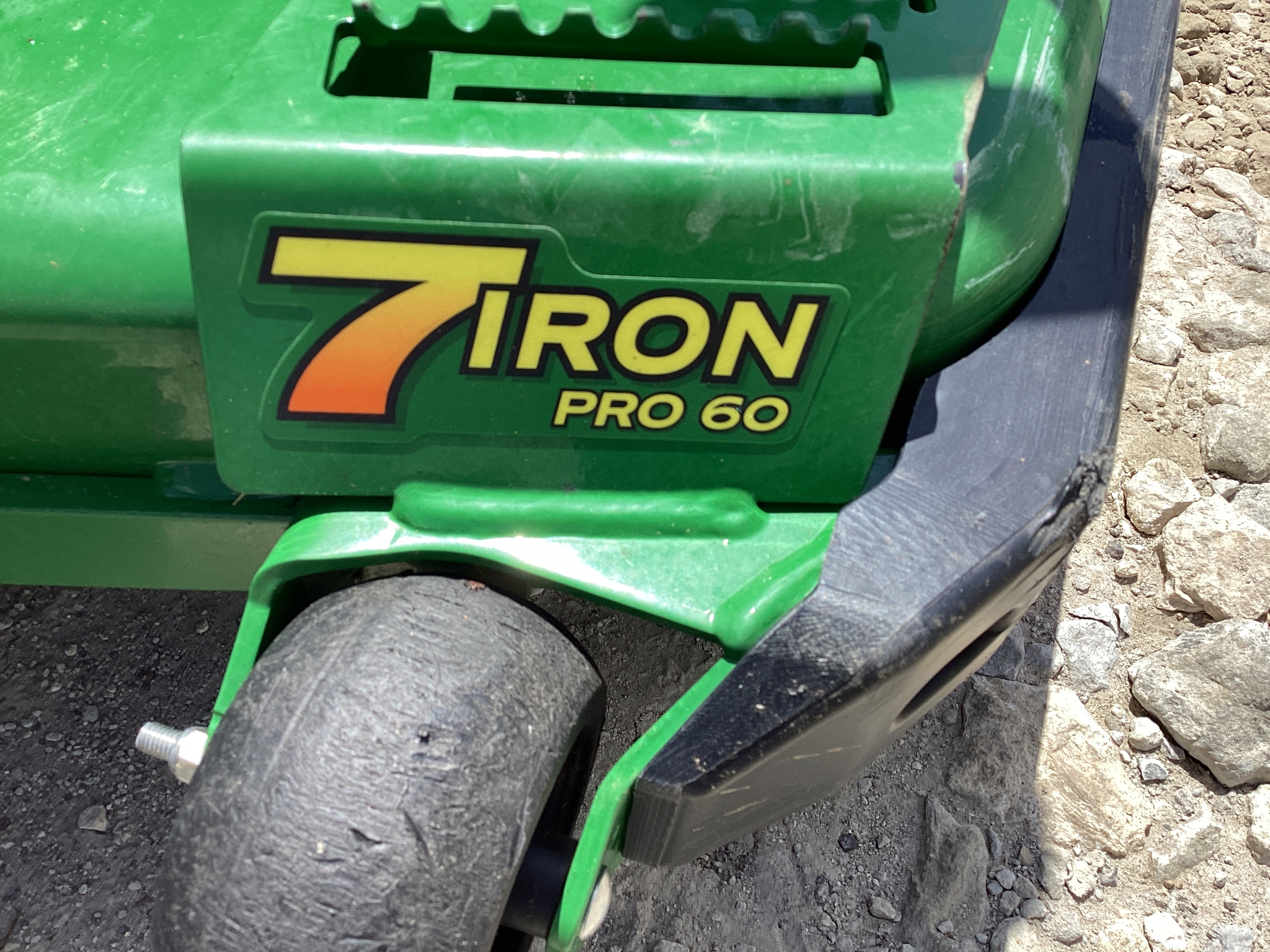 2024 John Deere Z920M Image 12