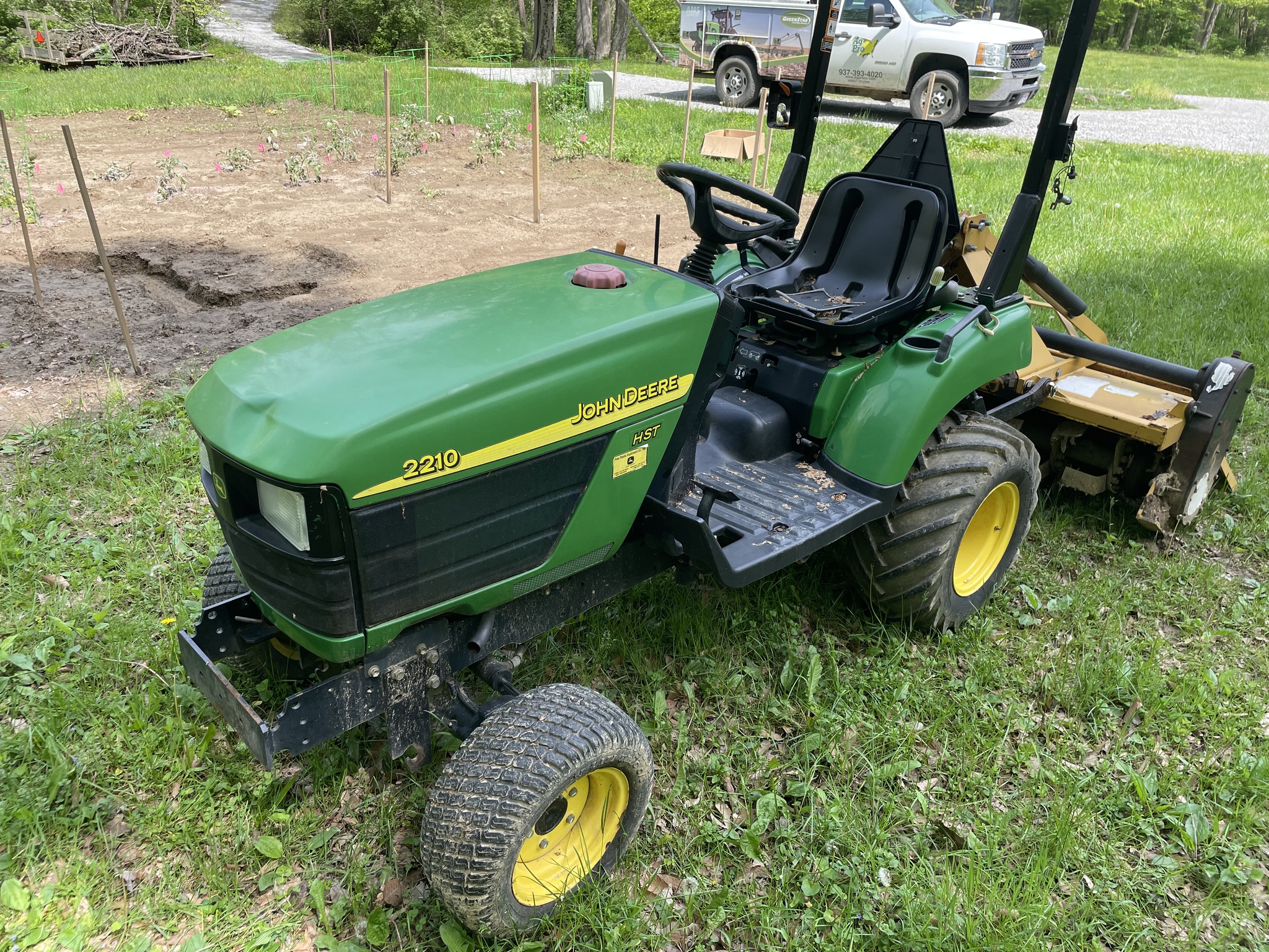 2005 John Deere 2210 Image 1