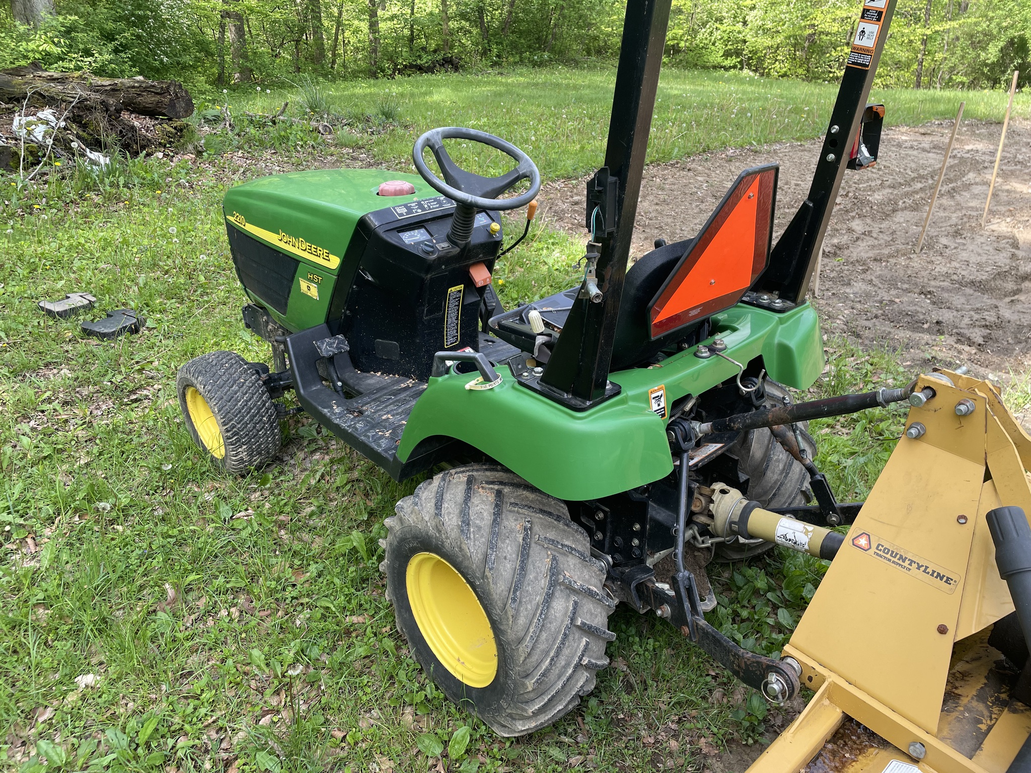 2005 John Deere 2210 Image 4