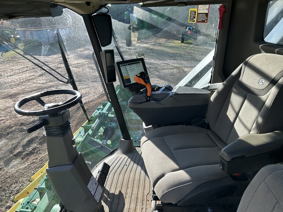 2022 John Deere CP770 Photo 2