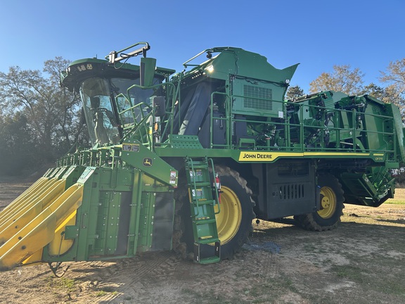 2022 John Deere CP770 Photo 5