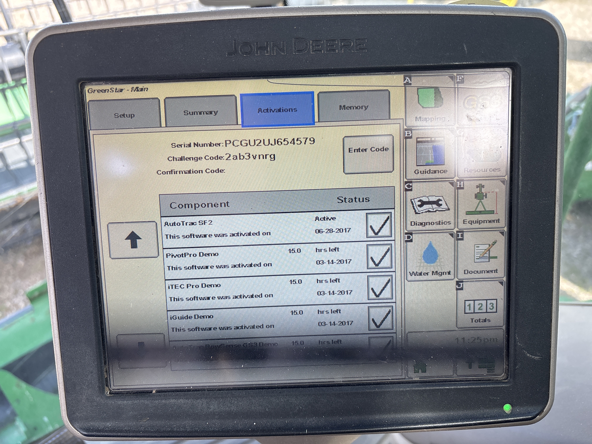 2015 John Deere S670 Image 17