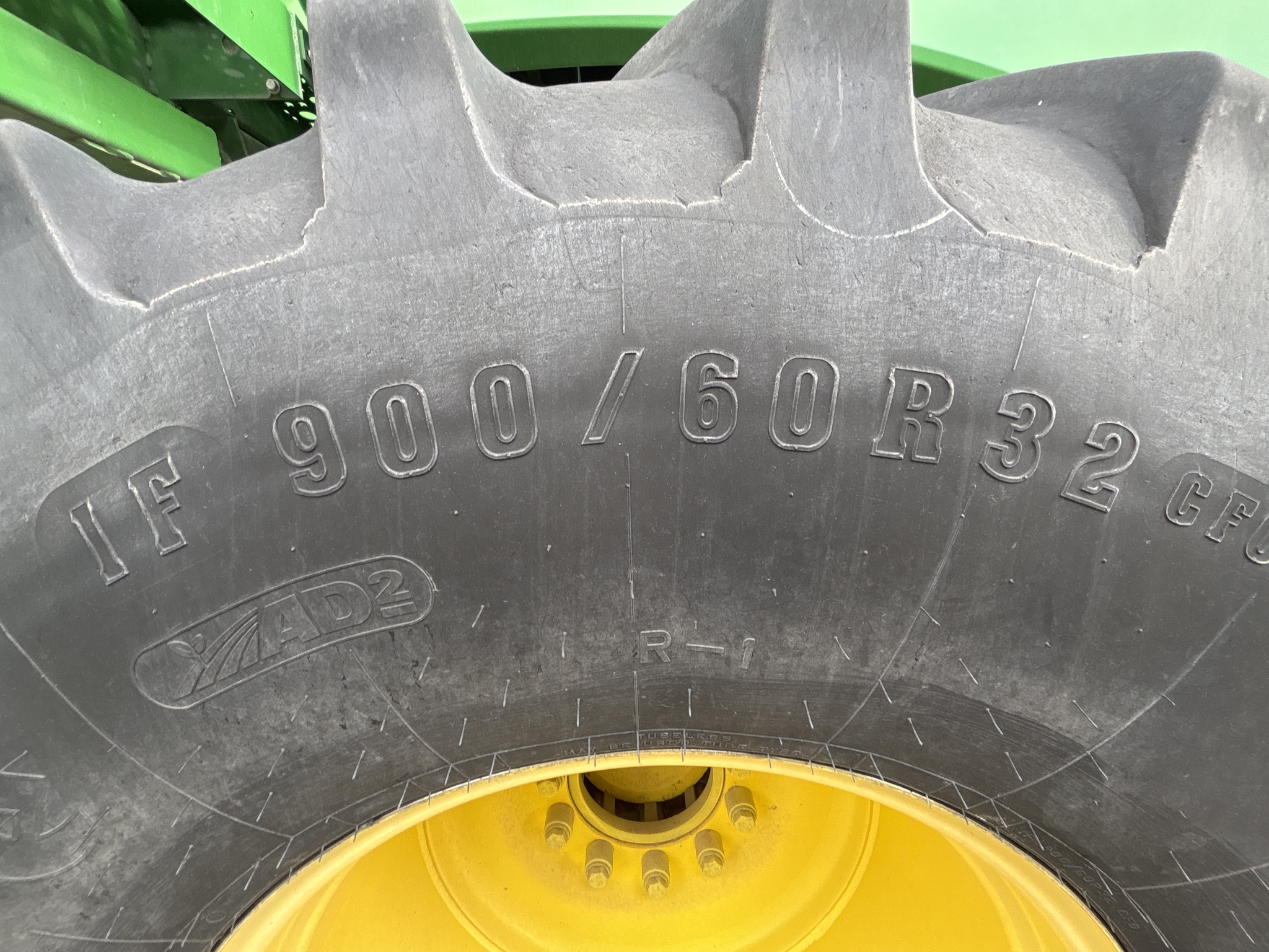 2015 John Deere S670 Image 19