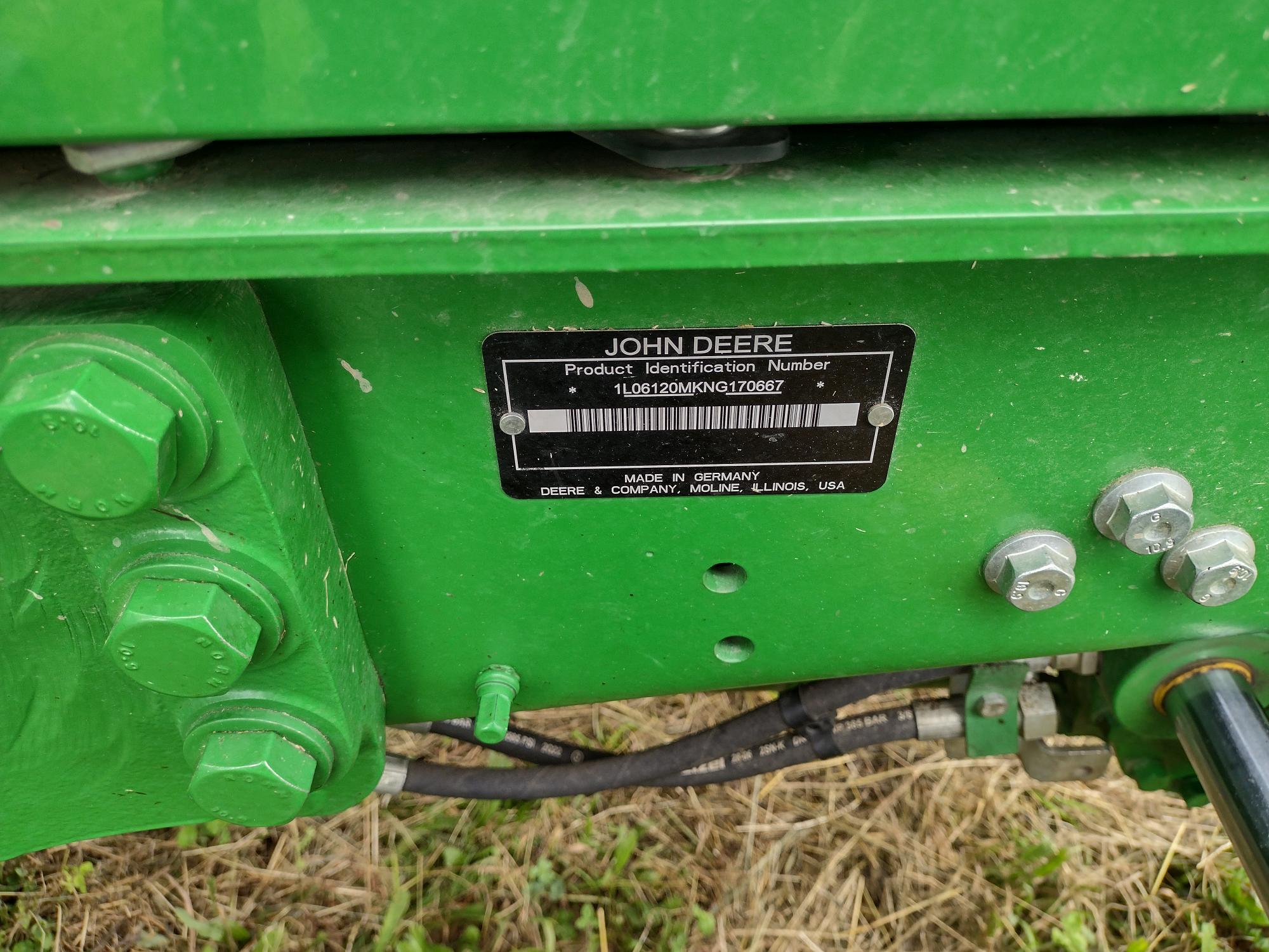 2023 John Deere 6120M Image 9