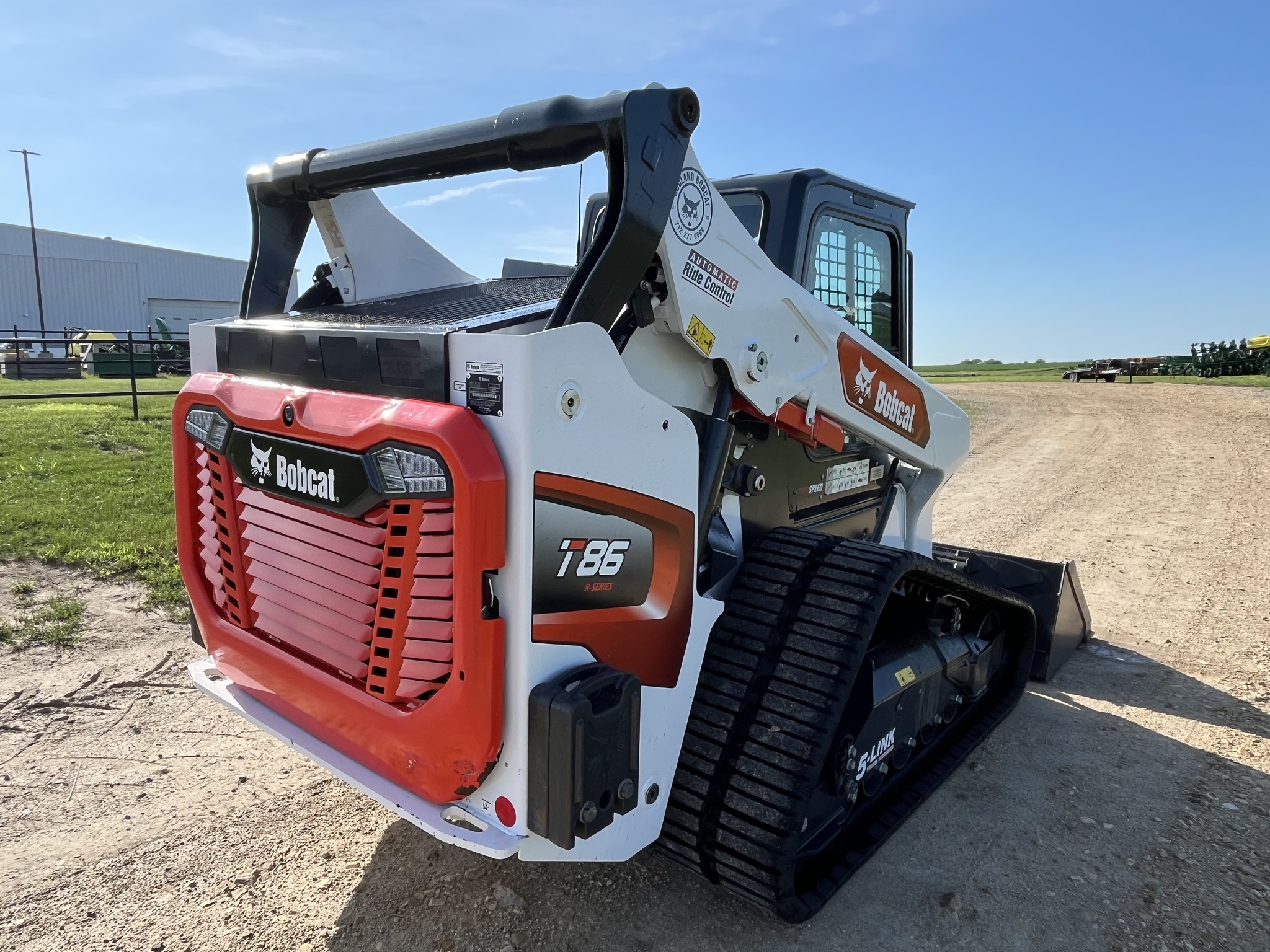2023 Bobcat T86 Image 8