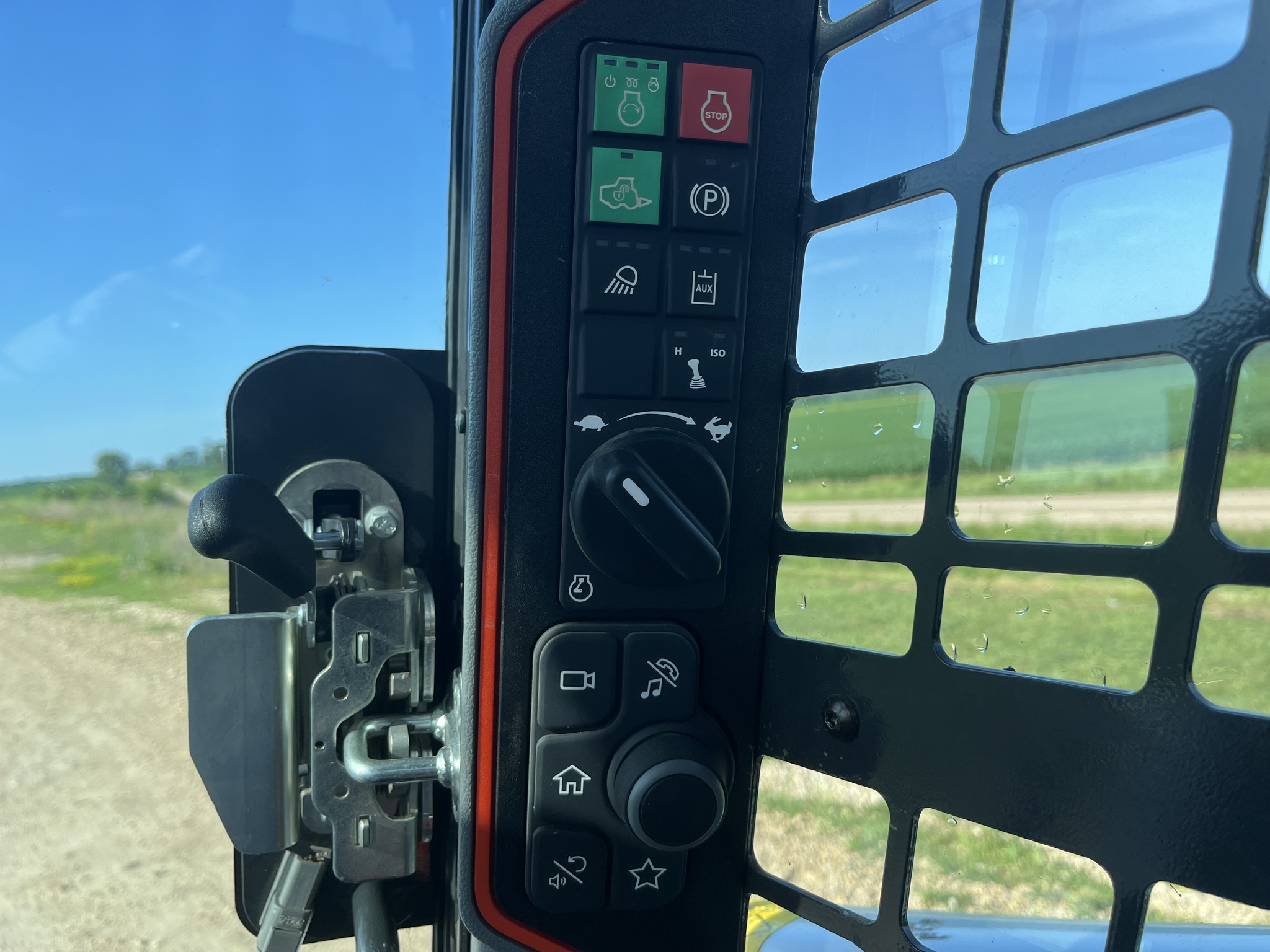 2023 Bobcat T86 Image 28