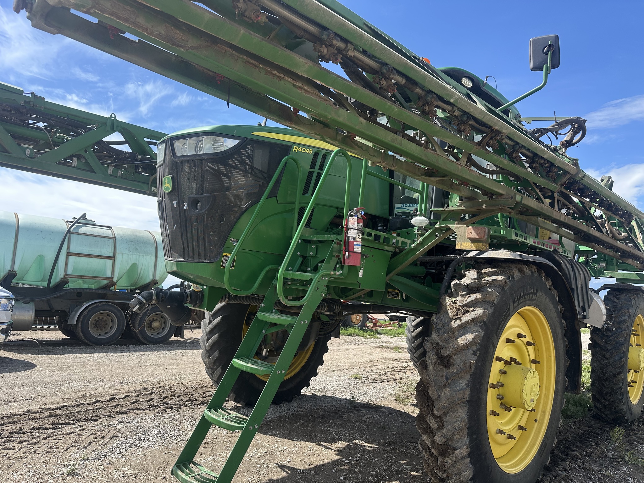 2019 John Deere R4045 Image 2