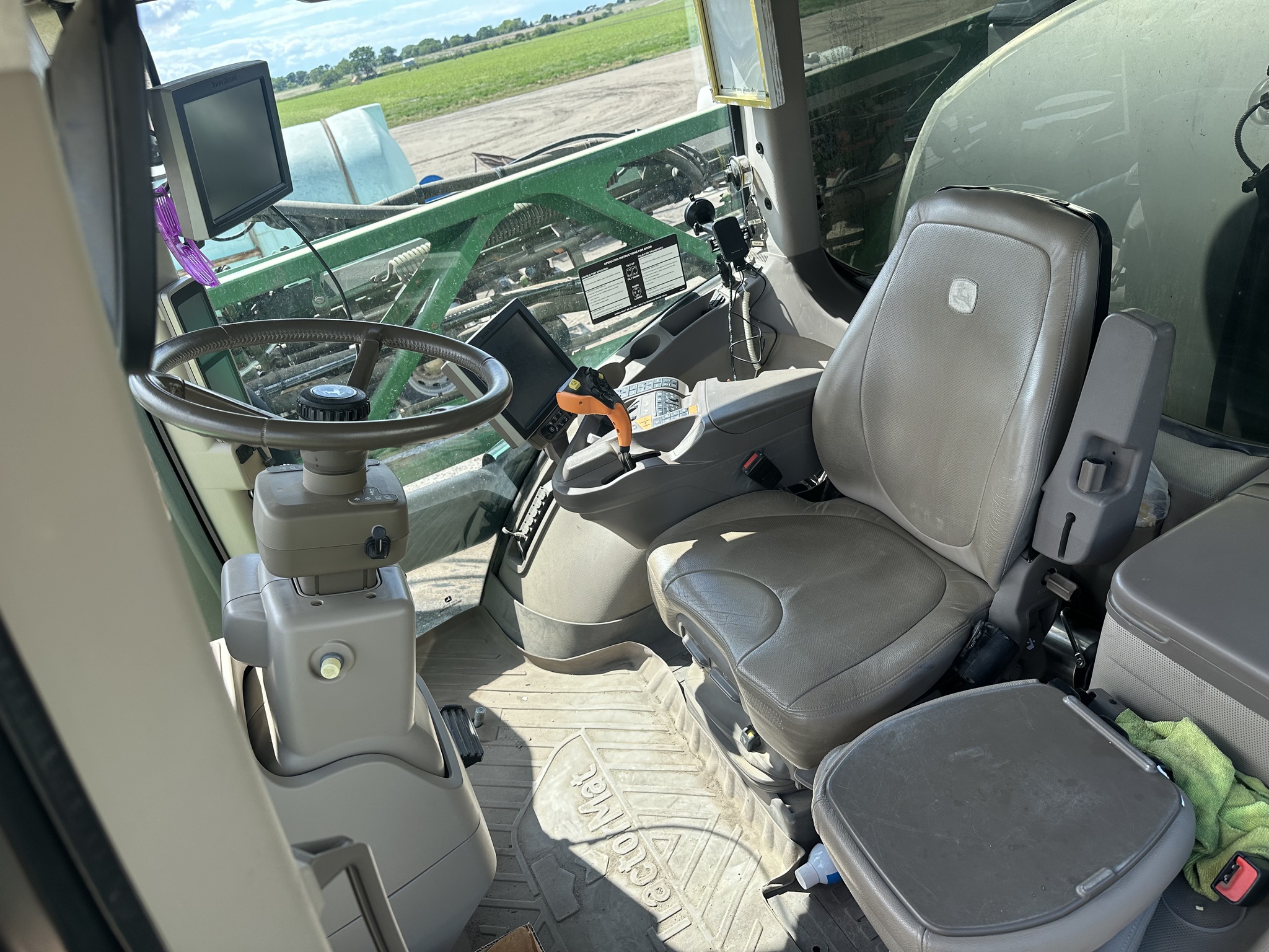 2019 John Deere R4045 Image 12