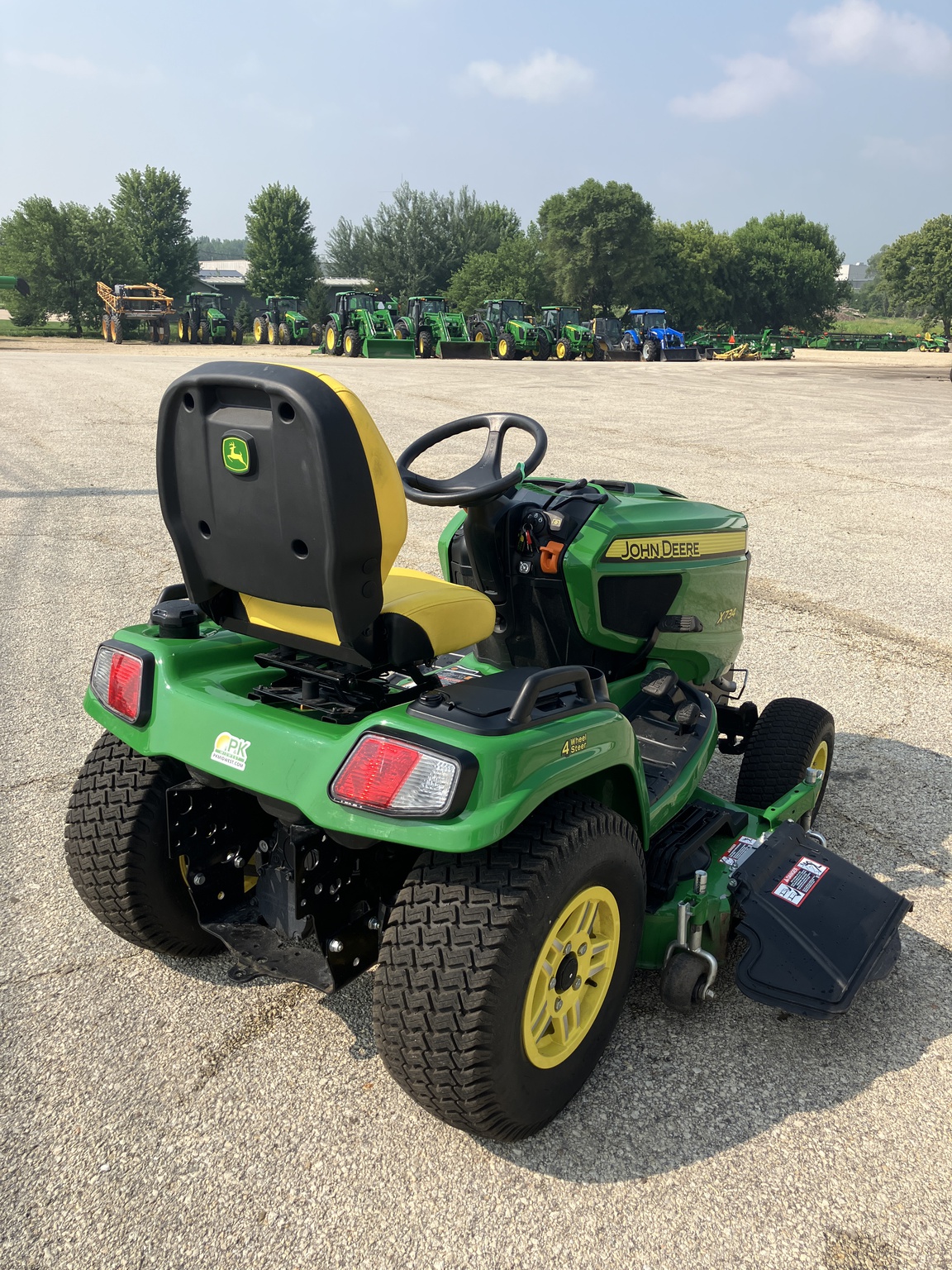 2023 John Deere X734 Image 3