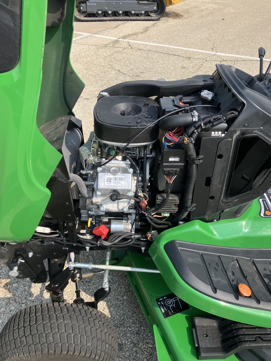 2023 John Deere X734 Image 5