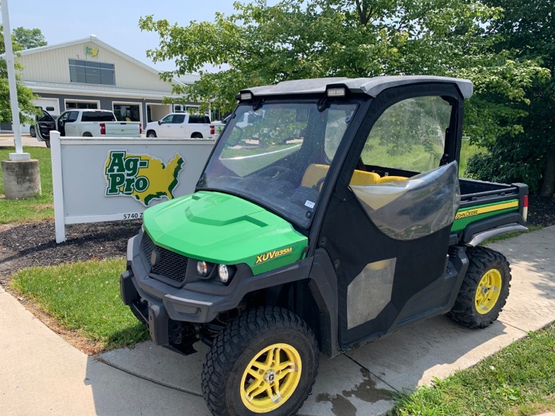 2018 John Deere XUV835M Image 2