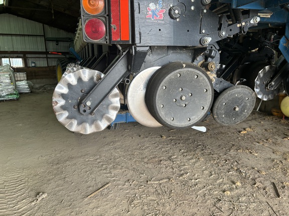 2006 Kinze 3650