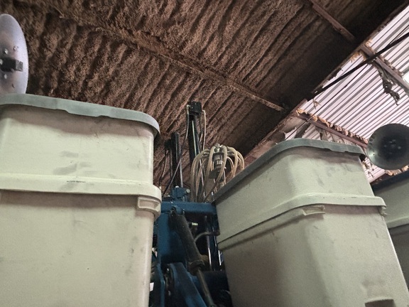 2006 Kinze 3650