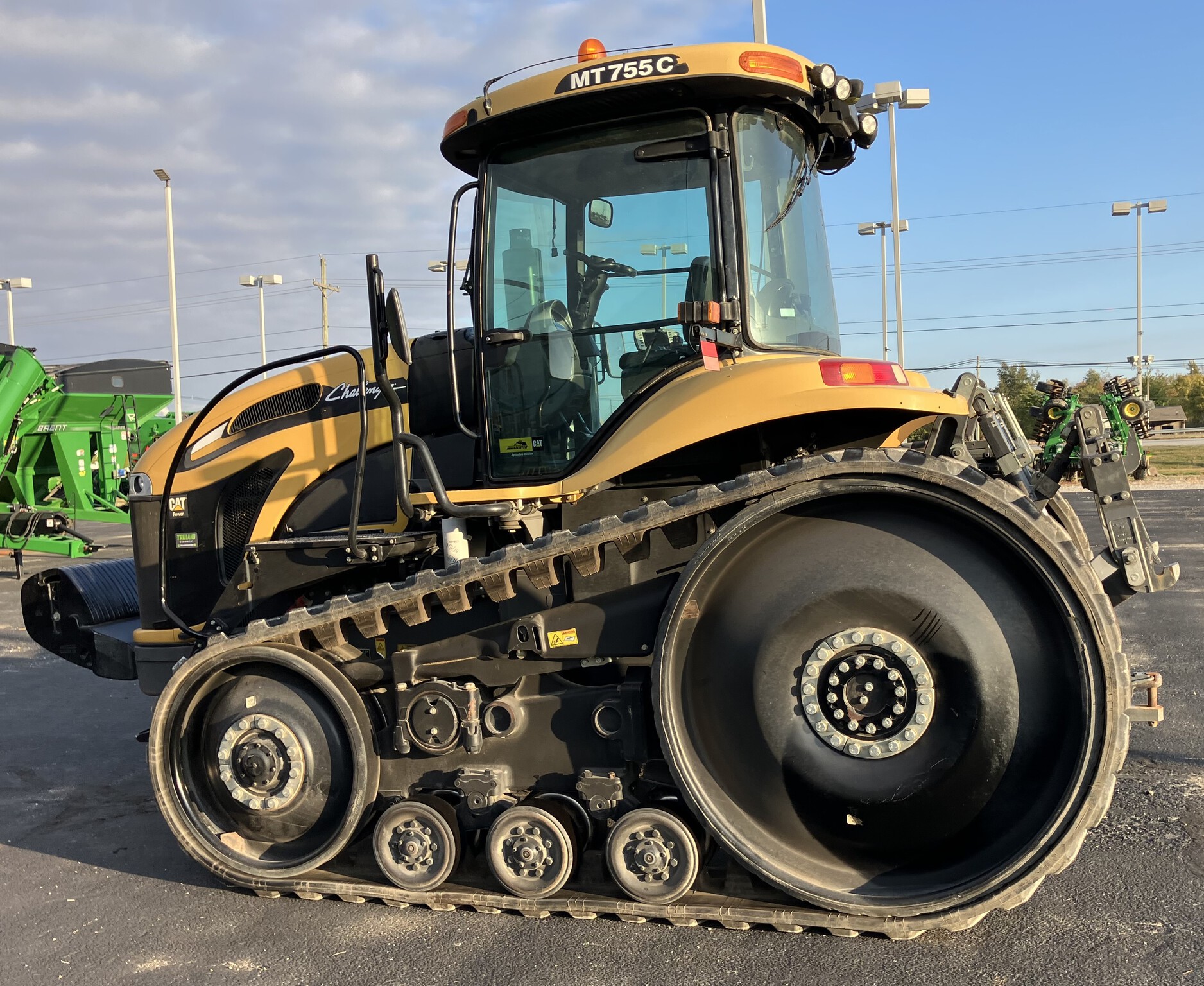 2011 Challenger MT755C Image 1