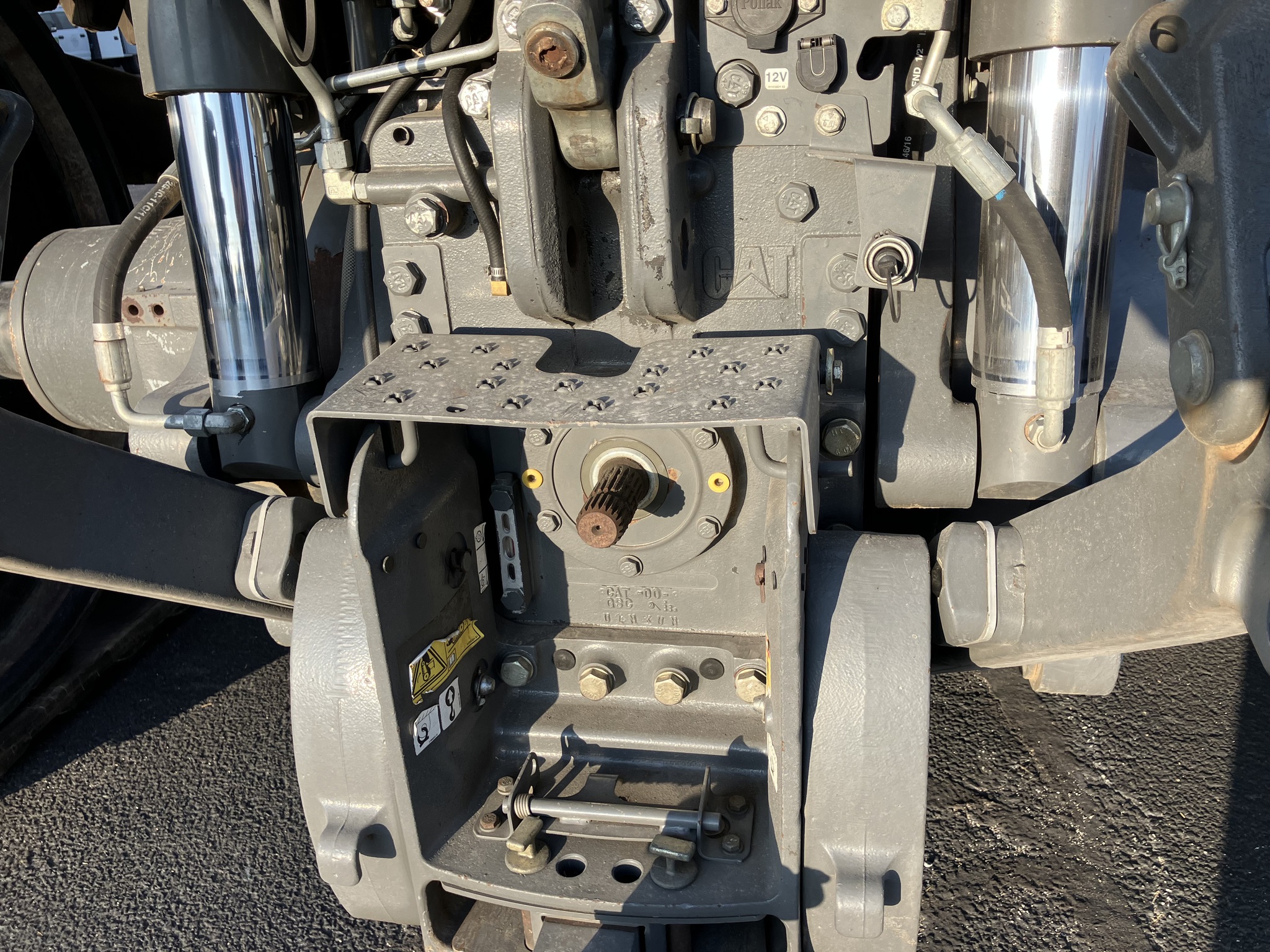 2011 Challenger MT755C Image 10