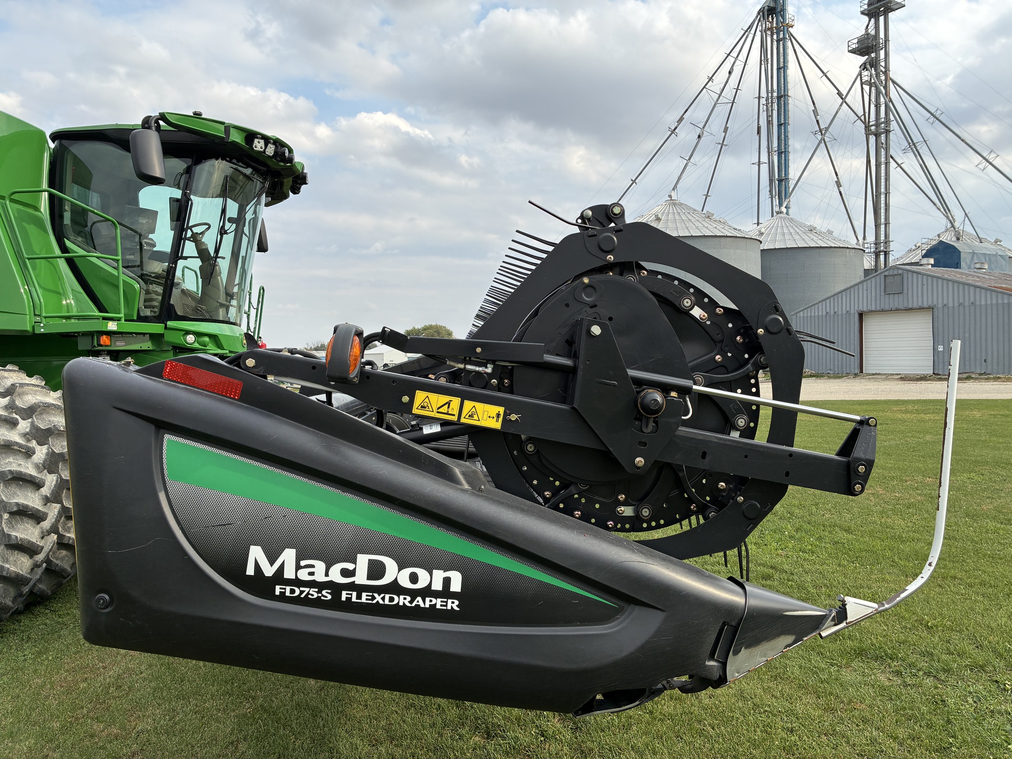 2013 MacDon FD75-35 Image 6