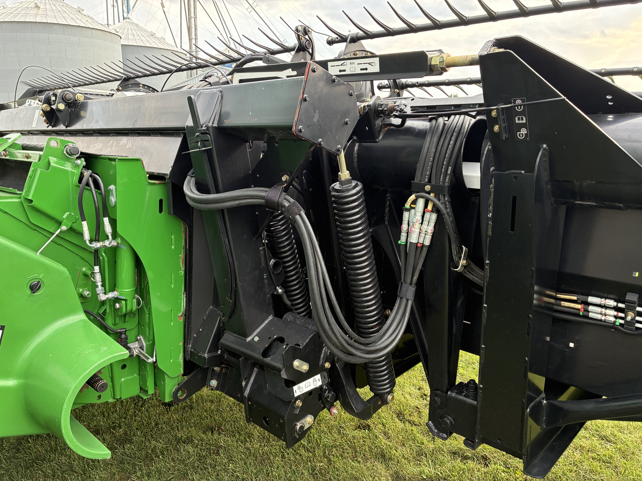 2013 MacDon FD75-35 Image 19