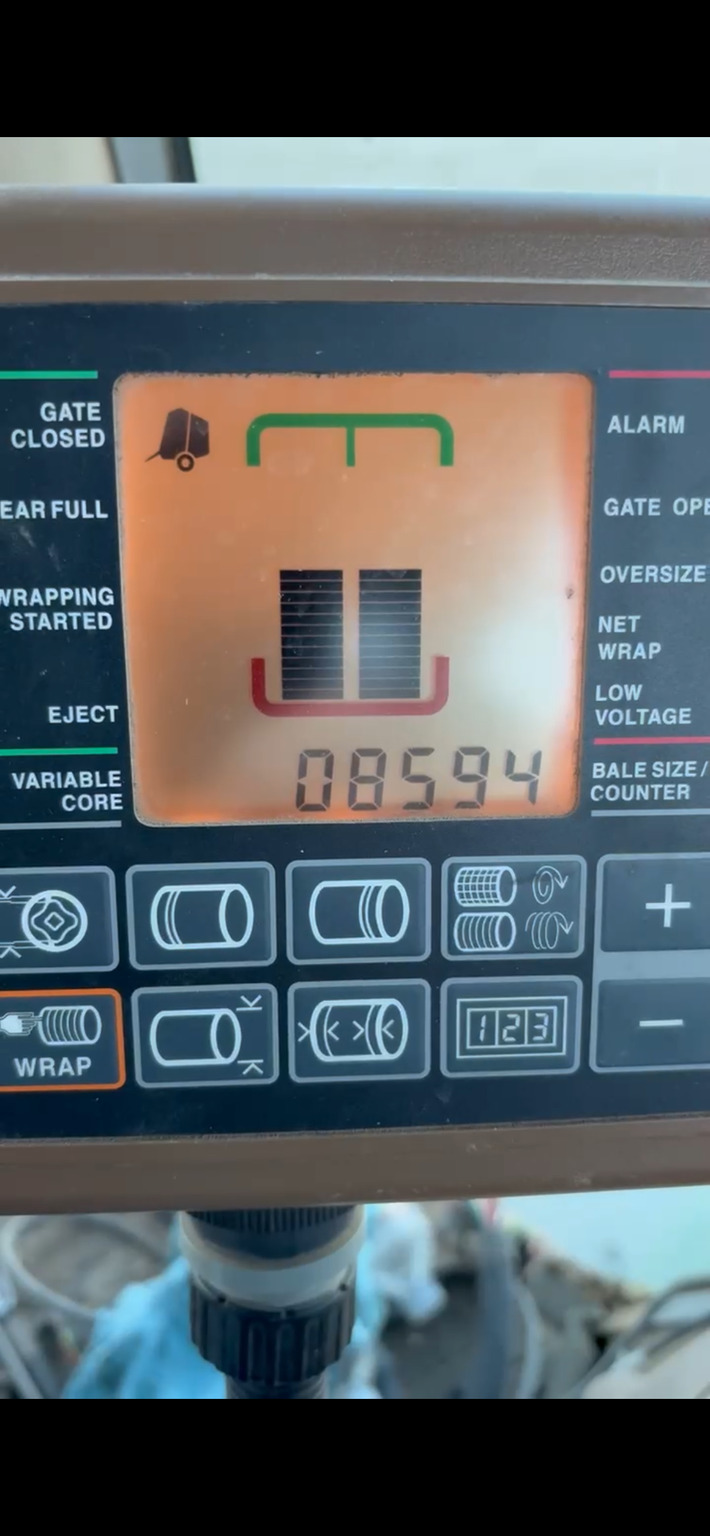 2020 John Deere 560M Image 12