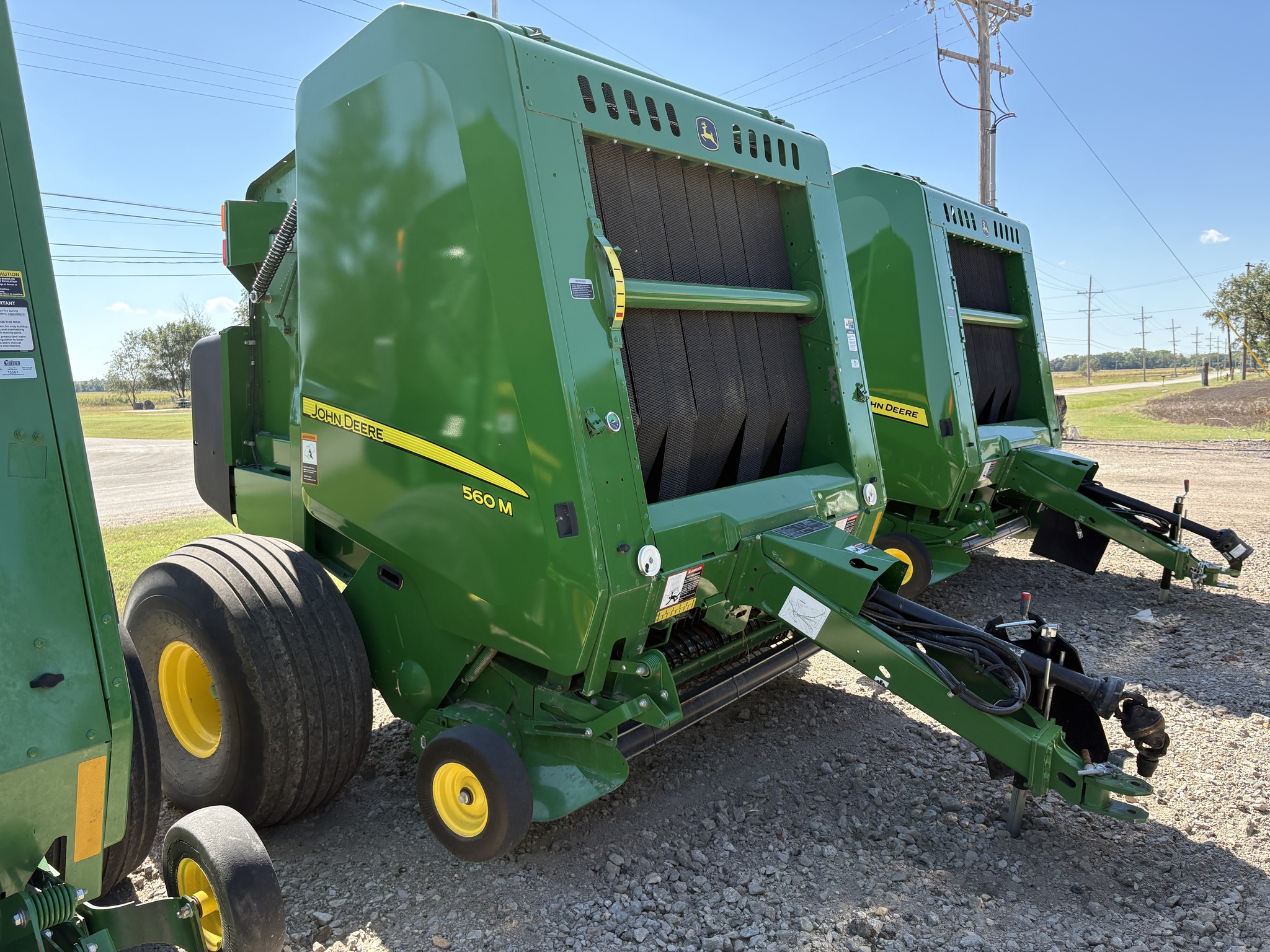 2020 John Deere 560M Image 3