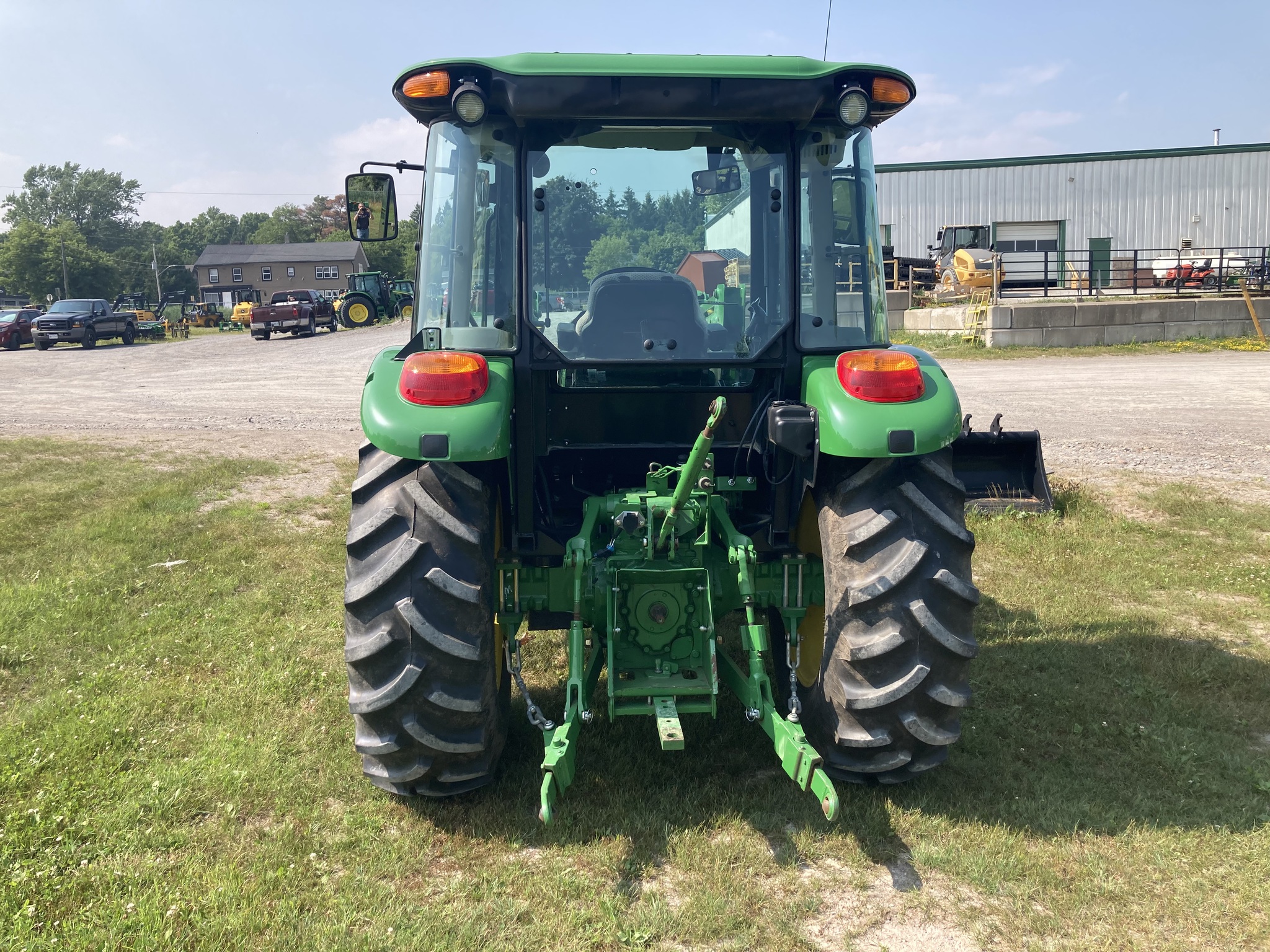 2016 John Deere 5055E Image 6