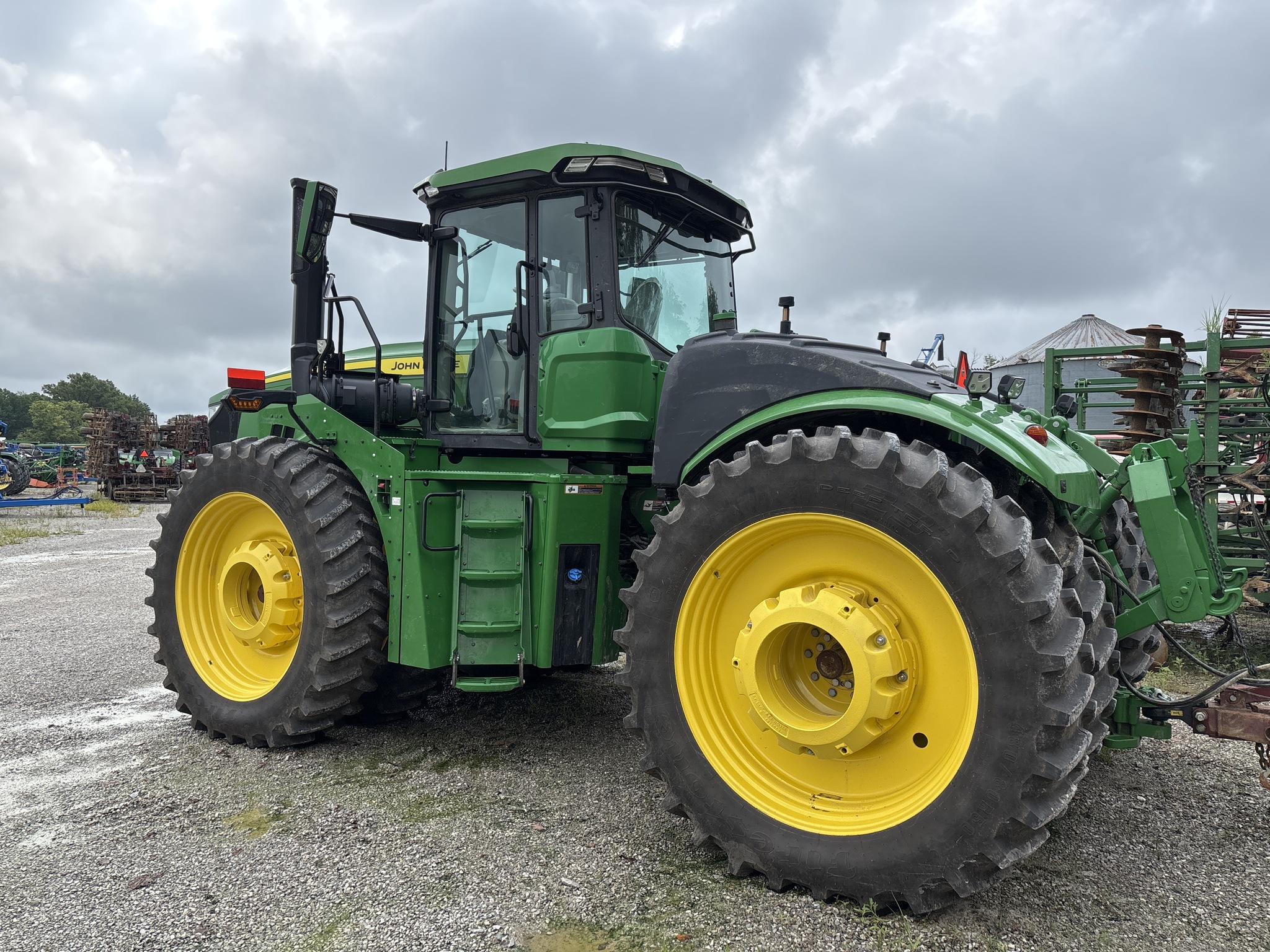 Used 2024 John Deere 9R 440 Articulated 4WD Tractors at Koenig Equipment in Greensburg, IN - PhotoXL2