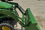 2023 John Deere 2025R Image 34