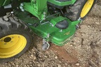 2023 John Deere 2025R Image 24