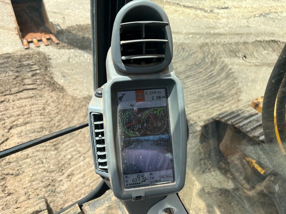 2022 John Deere 345GLC