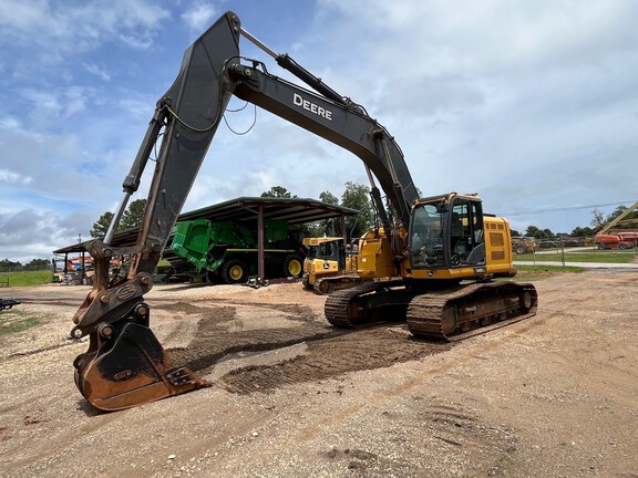 2022 John Deere 345GLC