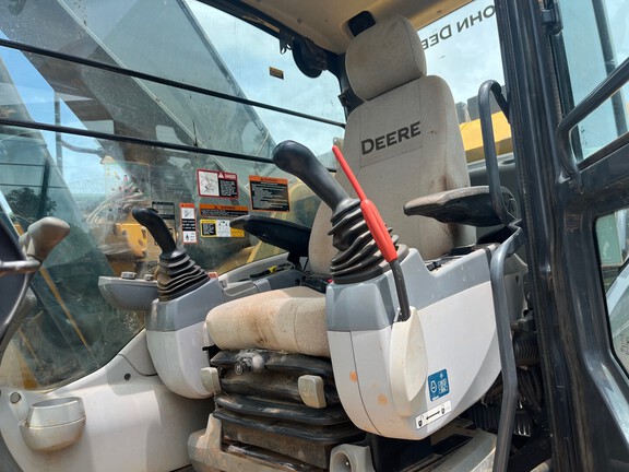 2022 John Deere 345GLC