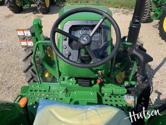 Photo of 2024 John Deere 5067E