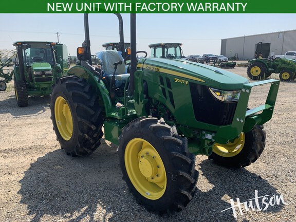 Photo of 2024 John Deere 5067E