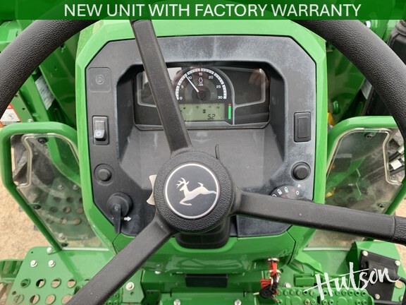 Photo of 2024 John Deere 5067E