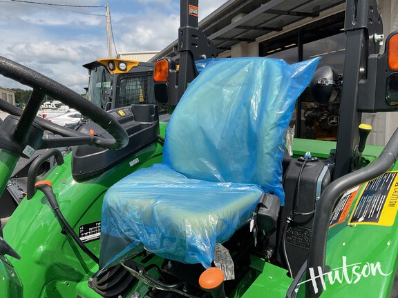 Photo of 2025 John Deere 5060E