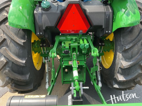 Photo of 2025 John Deere 5060E