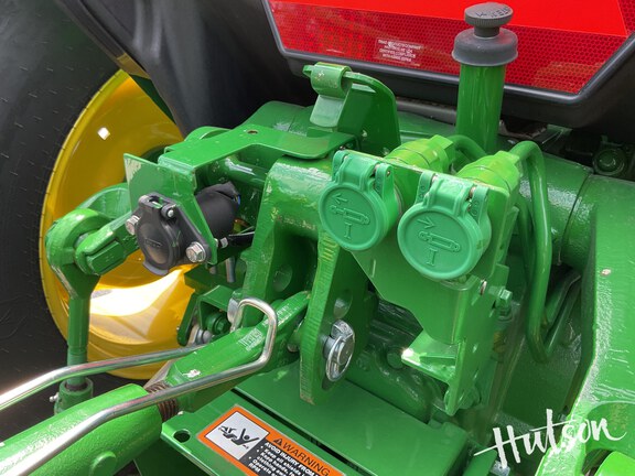 Photo of 2025 John Deere 5060E