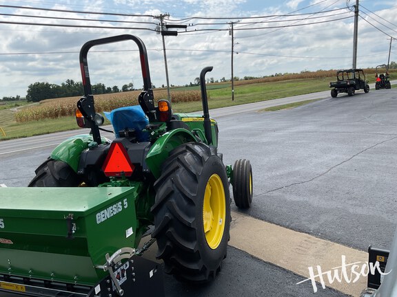 Photo of 2025 John Deere 5060E